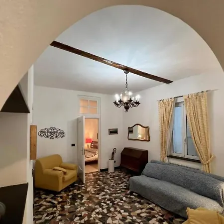 Lovingenoa - Prione - White House Apartment Genoa