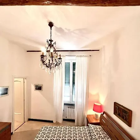 Lovingenoa - Prione - White House