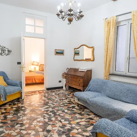 Lovingenoa - Prione - White House Apartment